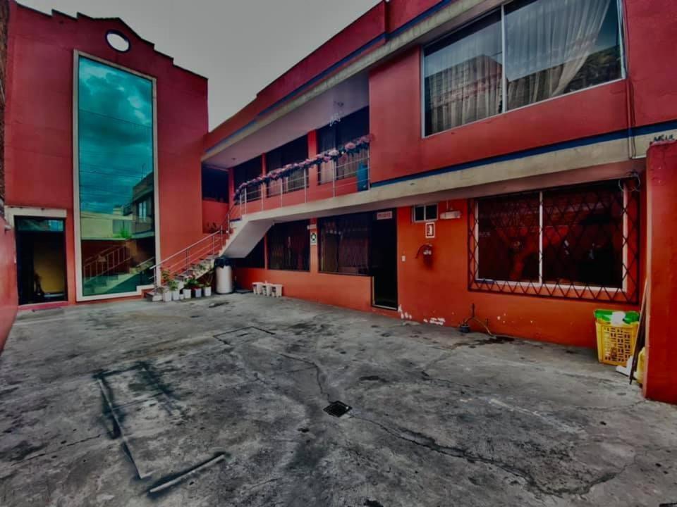 Hotel Jimmy Latacunga ลาตาคุงกา ภายนอก รูปภาพ